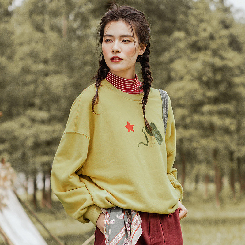  茵曼翰飞卫衣/绒衫