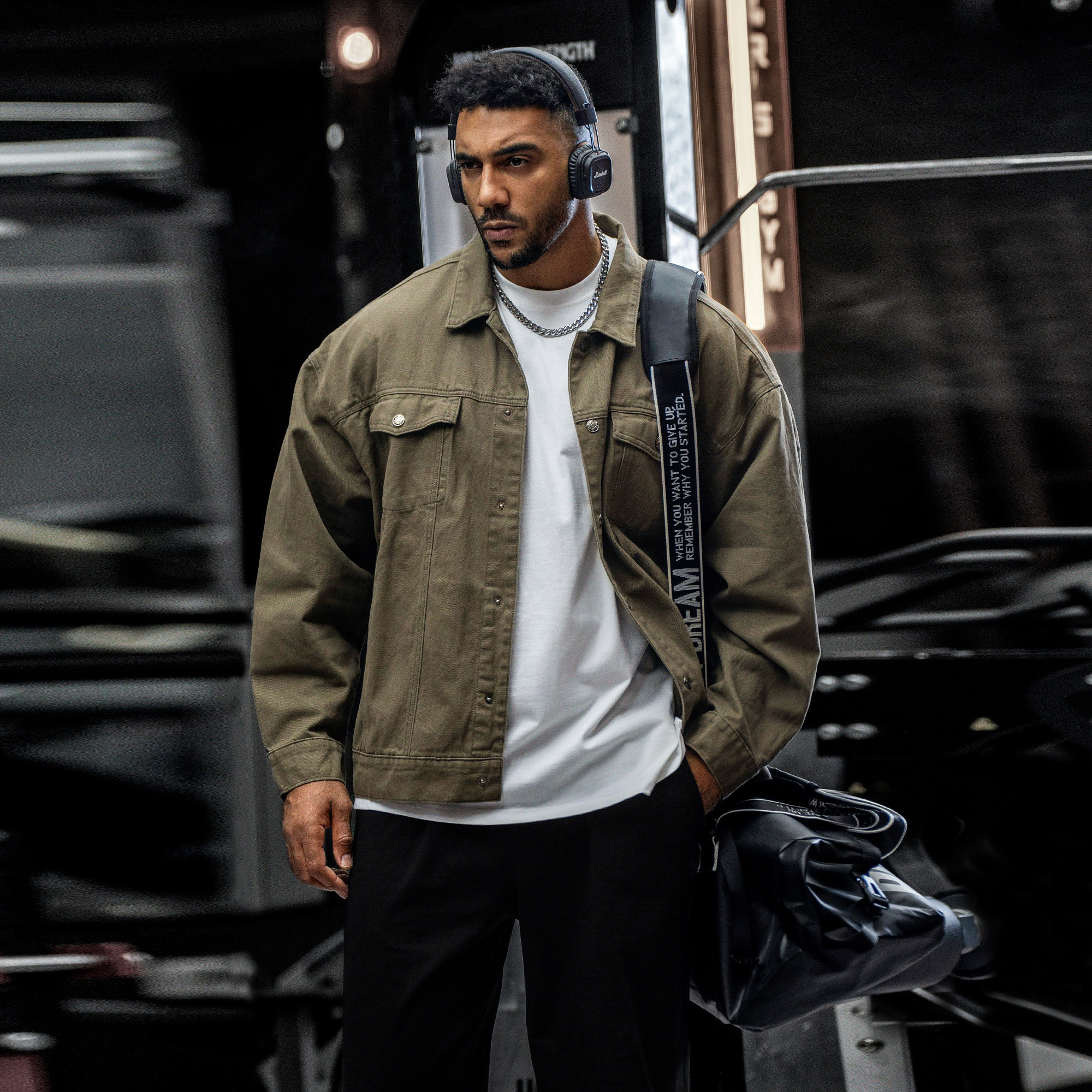 BD健美站白色纯棉健身牛仔外套男简约美式翻领运动夹克外套男春秋,淘宝优惠券,粉丝福利购,淘宝优惠卷