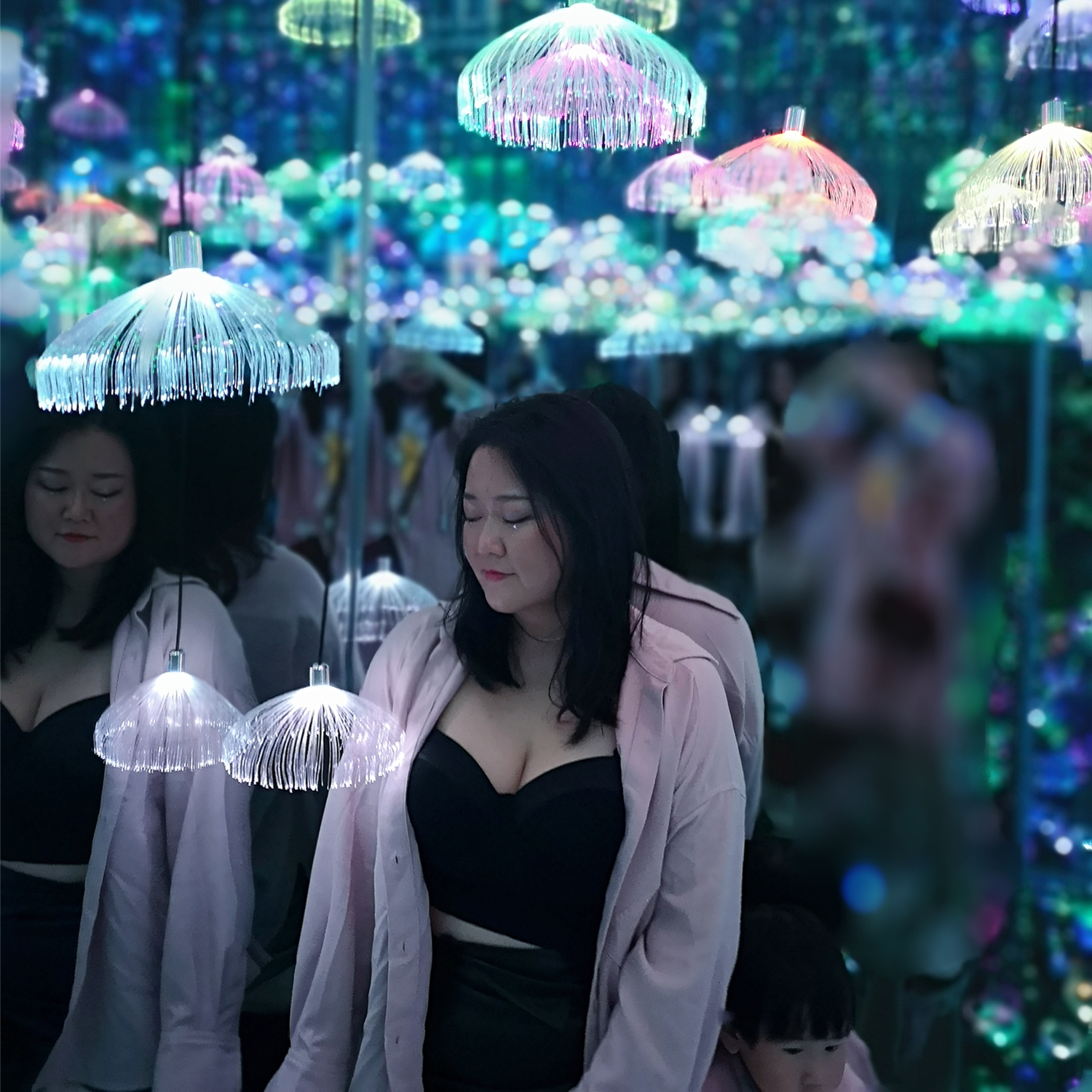 微胖大码bra鱼骨吊带女胖mm性感欧美深v领低胸露脐短上衣辣妹夜店 - 图3