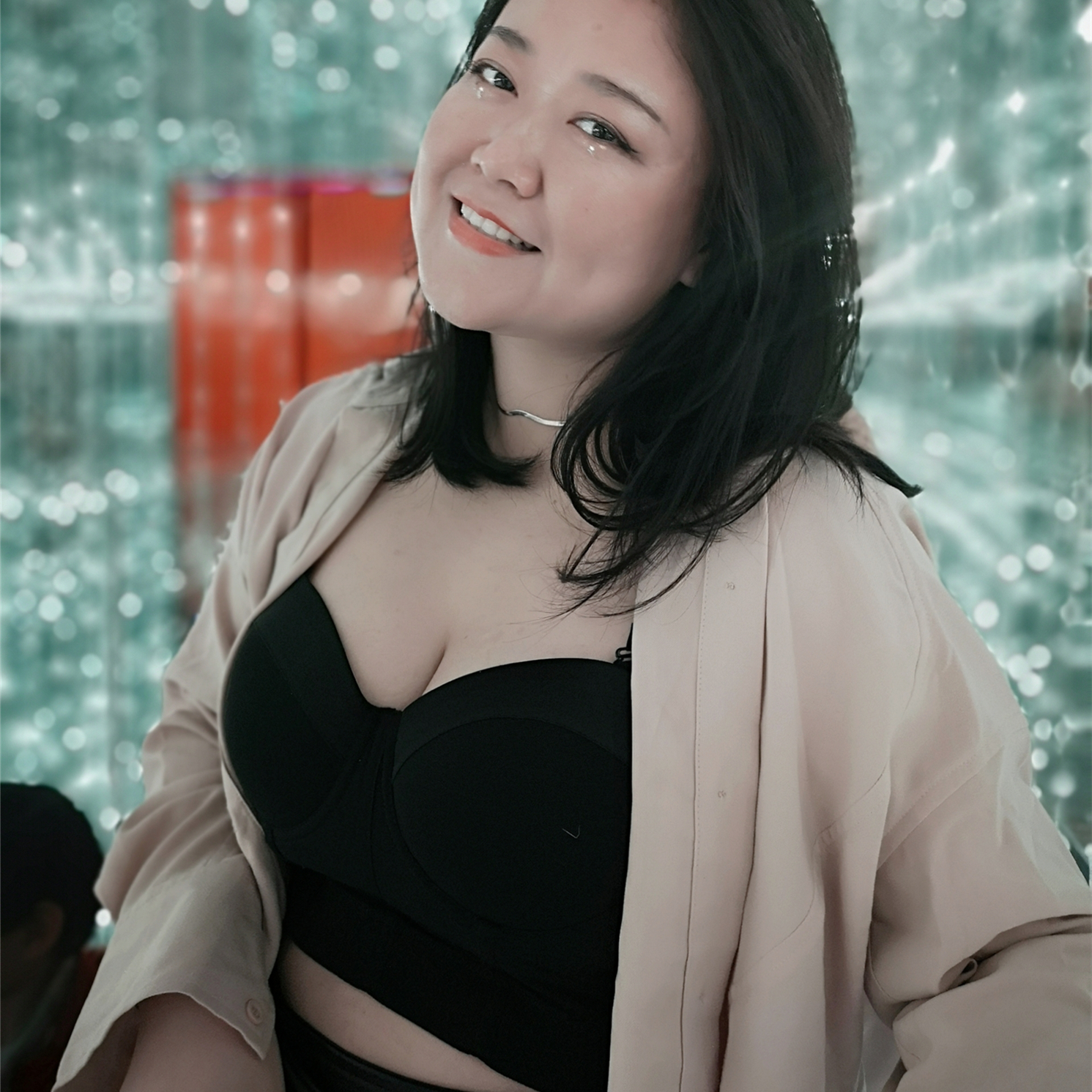 微胖大码bra鱼骨吊带女胖mm性感欧美深v领低胸露脐短上衣辣妹夜店 - 图1