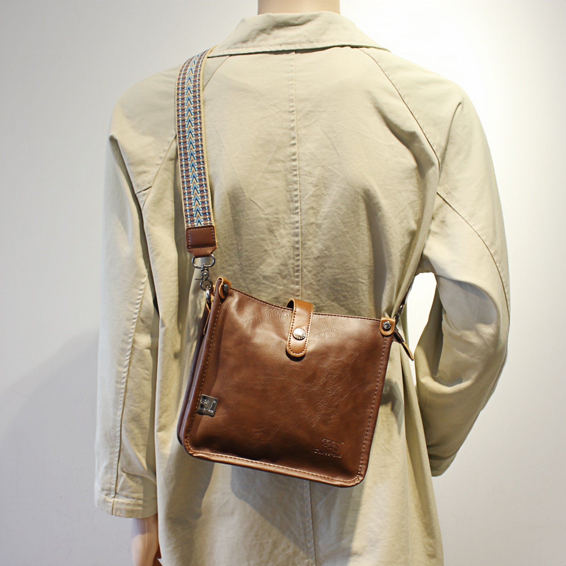 简约日系斜挎包通勤小方形包街头软皮小方包单肩小背包男女手机包,淘宝优惠券,粉丝福利购,淘宝优惠卷