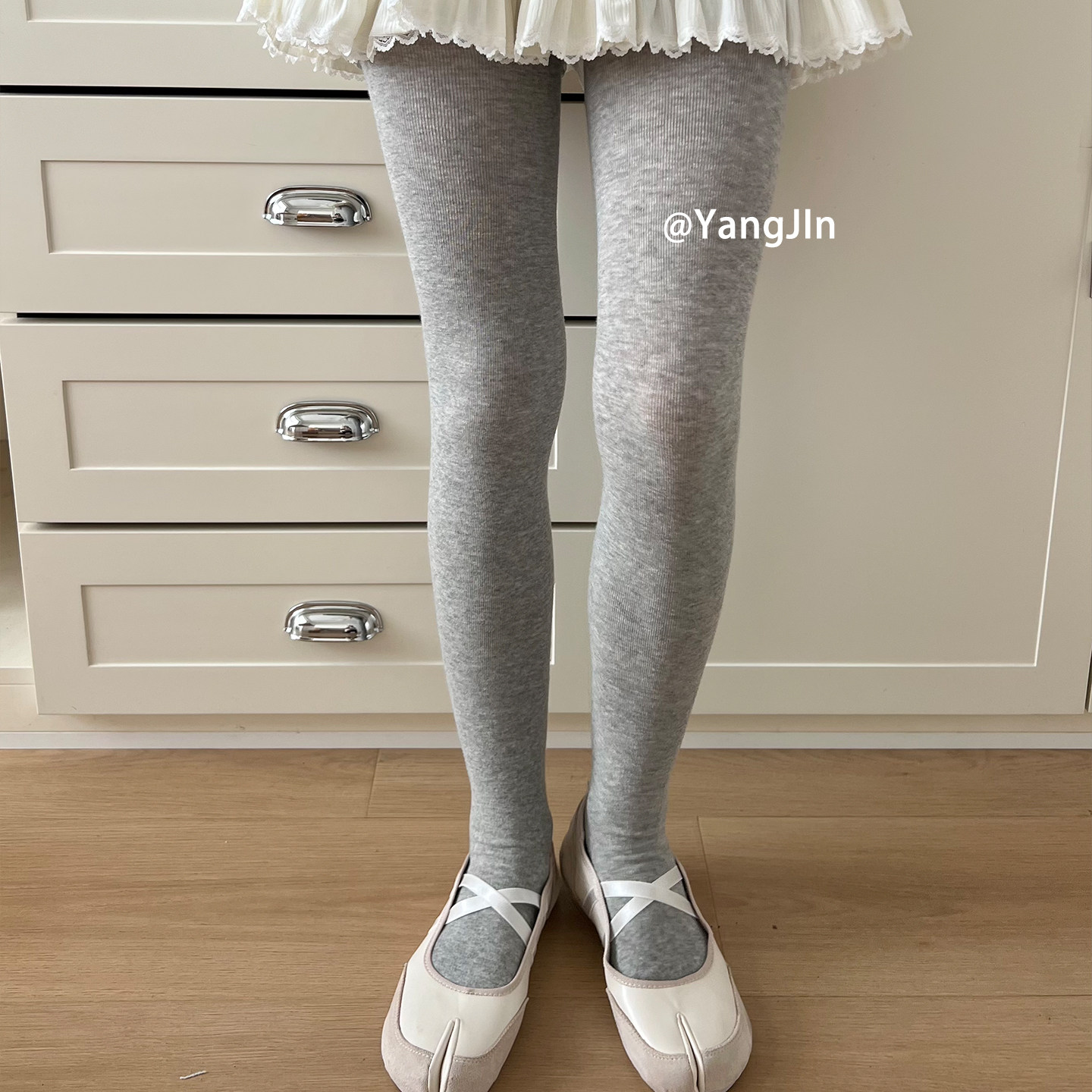 秋季平板纯色红色分趾袜连裤袜竖条纹显瘦简约miu风二趾袜打底裤,淘宝优惠券,粉丝福利购,淘宝优惠卷