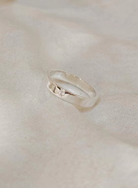 银色亮面仿闪钻素圈戒指女