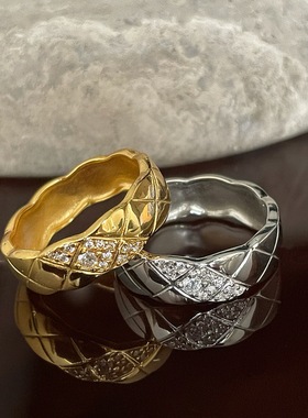 S925银小香风微镶钻菱格戒指