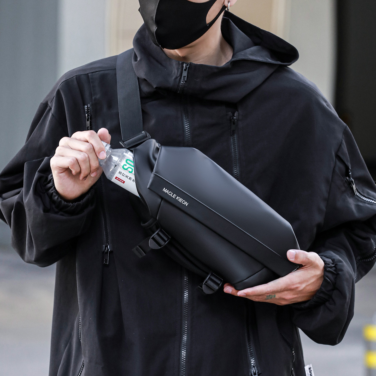 男士斜挎包运动胸包机车骑行背包手机腰包男款挎包户外防水单肩包,淘宝优惠券,粉丝福利购,淘宝优惠卷