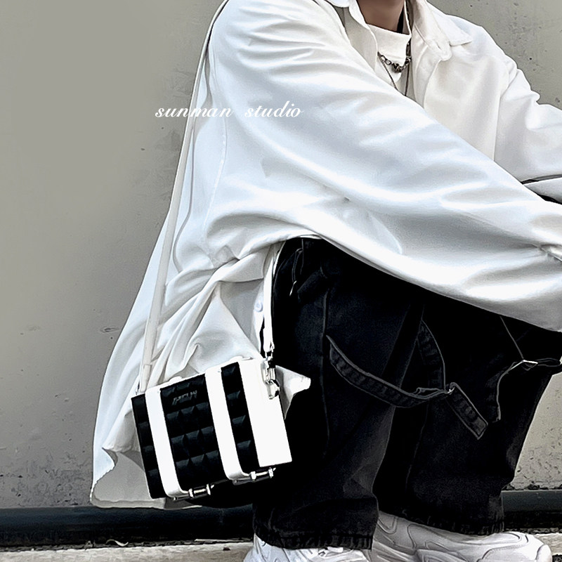 潮牌盒子包男生2025新款小方包男包斜挎包高级感休闲单肩包小挎包,淘宝优惠券,粉丝福利购,淘宝优惠卷