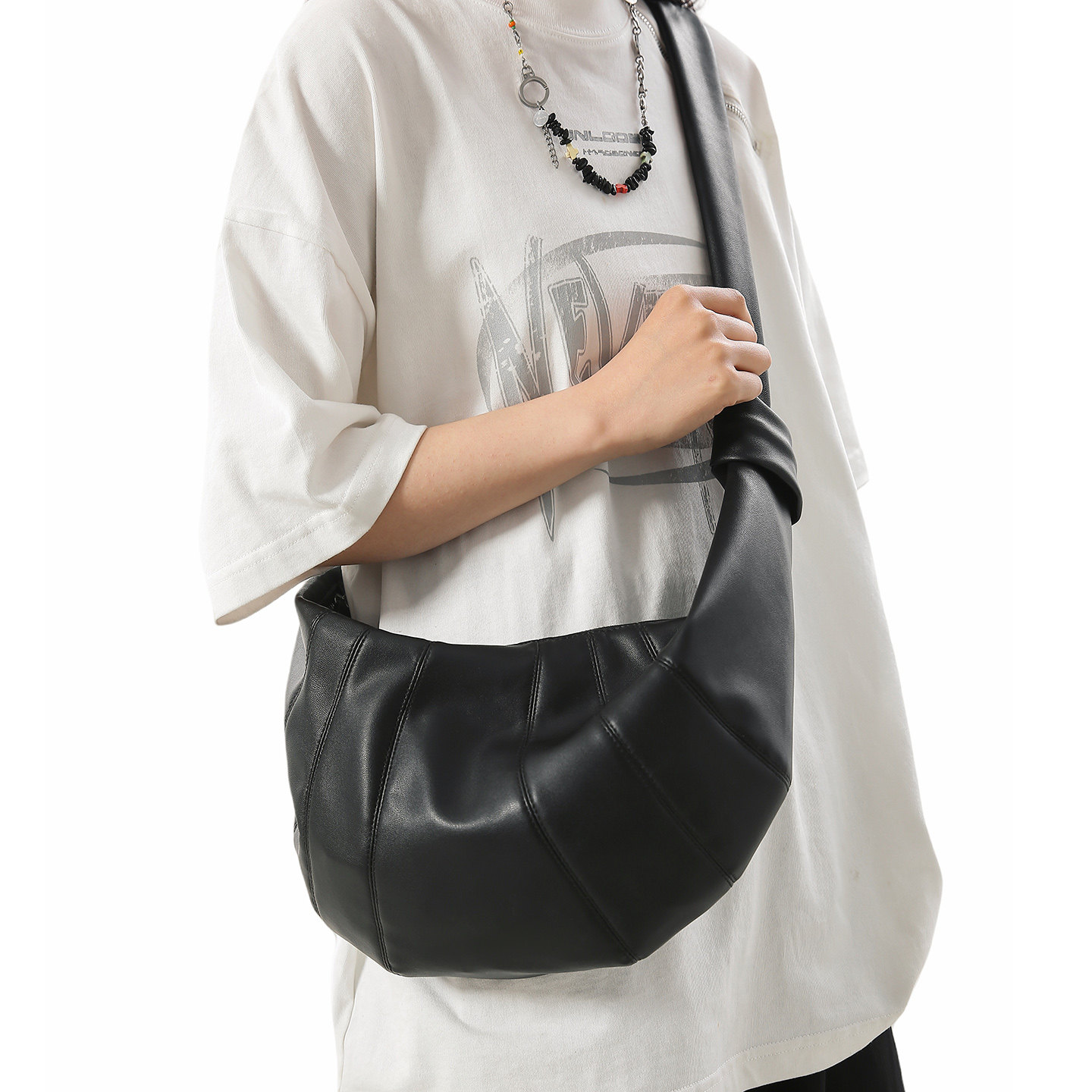 高级感饺子包2025新款休闲斜挎包男女小众可颂牛角包通勤单肩男包,淘宝优惠券,粉丝福利购,淘宝优惠卷