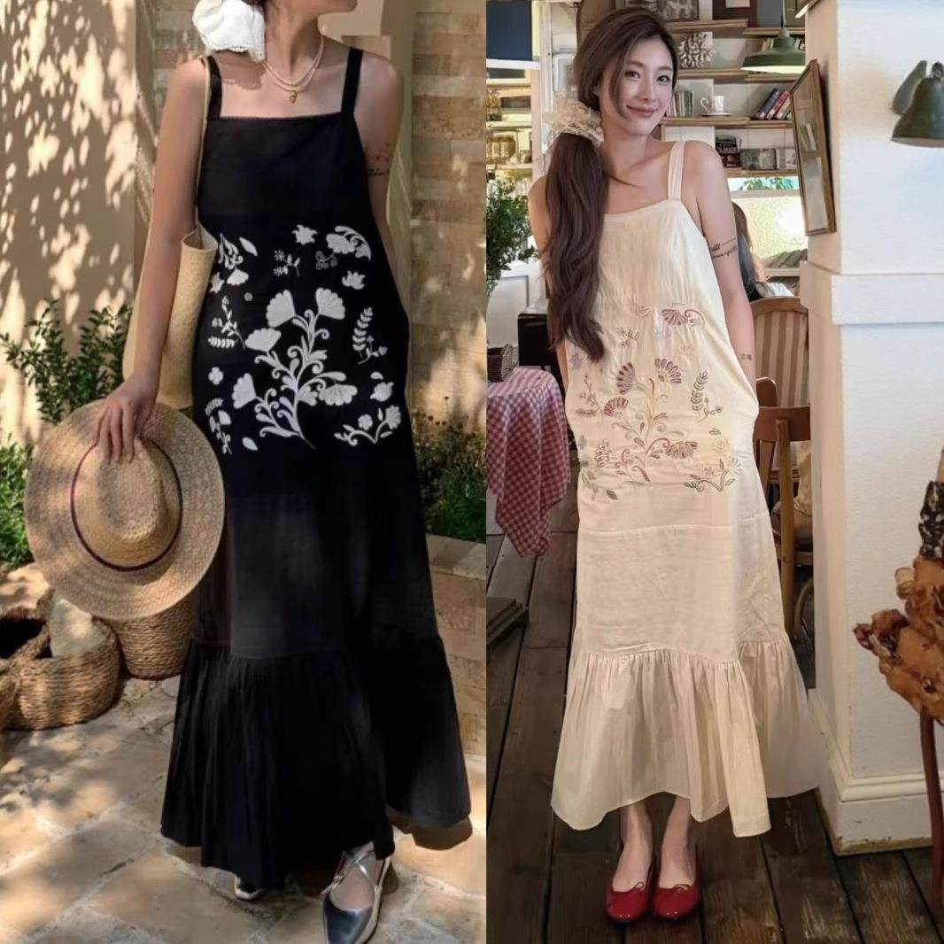 【现货】About Reformation复古度假风拼接刺绣花朵蕾丝边吊带裙,淘宝优惠券,粉丝福利购,淘宝优惠卷