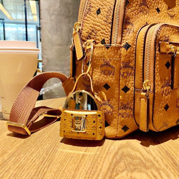 Authentic spot MCM limited edition perfume bag backpack small bag 7ml30ml50ml ນ້ຳຫອມແບບ backpack style