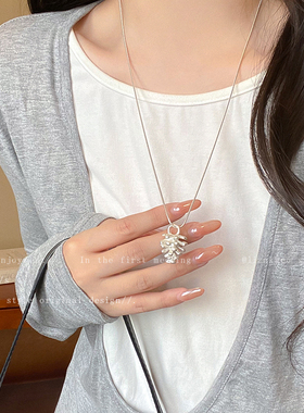 韩系ins气质松果项链女2026新款爆款轻奢小众设计感毛衣链配饰品