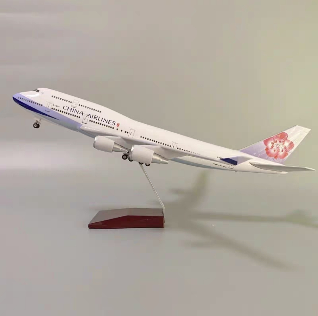 中华航空波音747-400客机 47cm合金飞机模型20cm摆件航模带起落架 - 图3