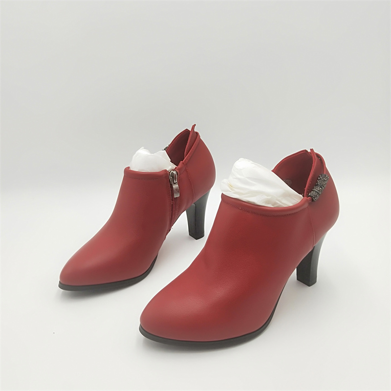 断码处理真皮女鞋牛羊皮单鞋凉鞋35码样品色差污渍瑕疵款介意勿拍