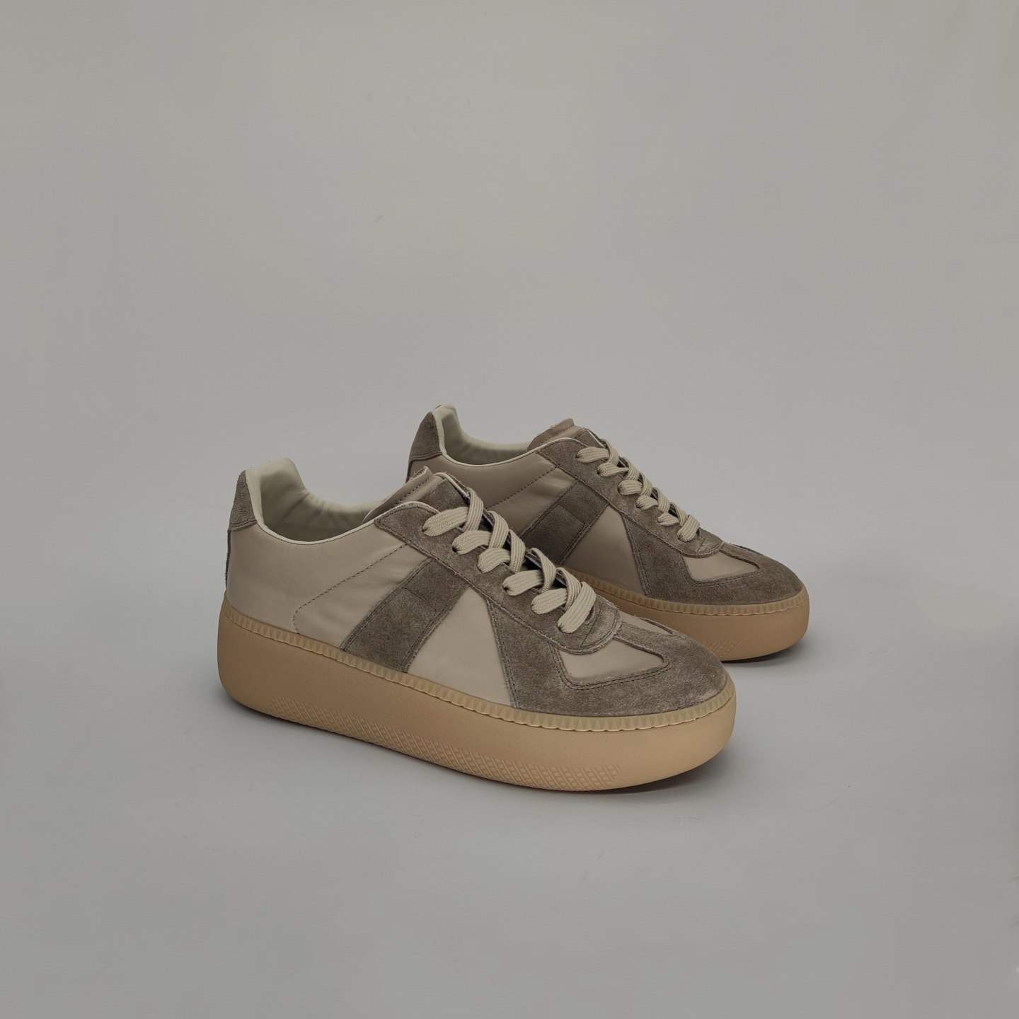 大厂品质4.5cm跟牛皮拼布面超轻便不累系带舒适百搭时尚休闲鞋女,淘宝优惠券,粉丝福利购,淘宝优惠卷