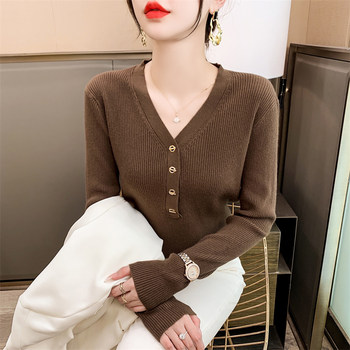 ພາກຮຽນ spring 2023 ການອອກແບບ niche ໃຫມ່ niche gold button v-neck knitted ແຂນຍາວຕົ້ນດູໃບໄມ້ລົ່ນຂອງແມ່ຍິງເສື້ອບາງ bottoming ເທິງ