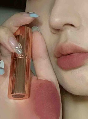 CT摩登雾感口红唇膏枕边话