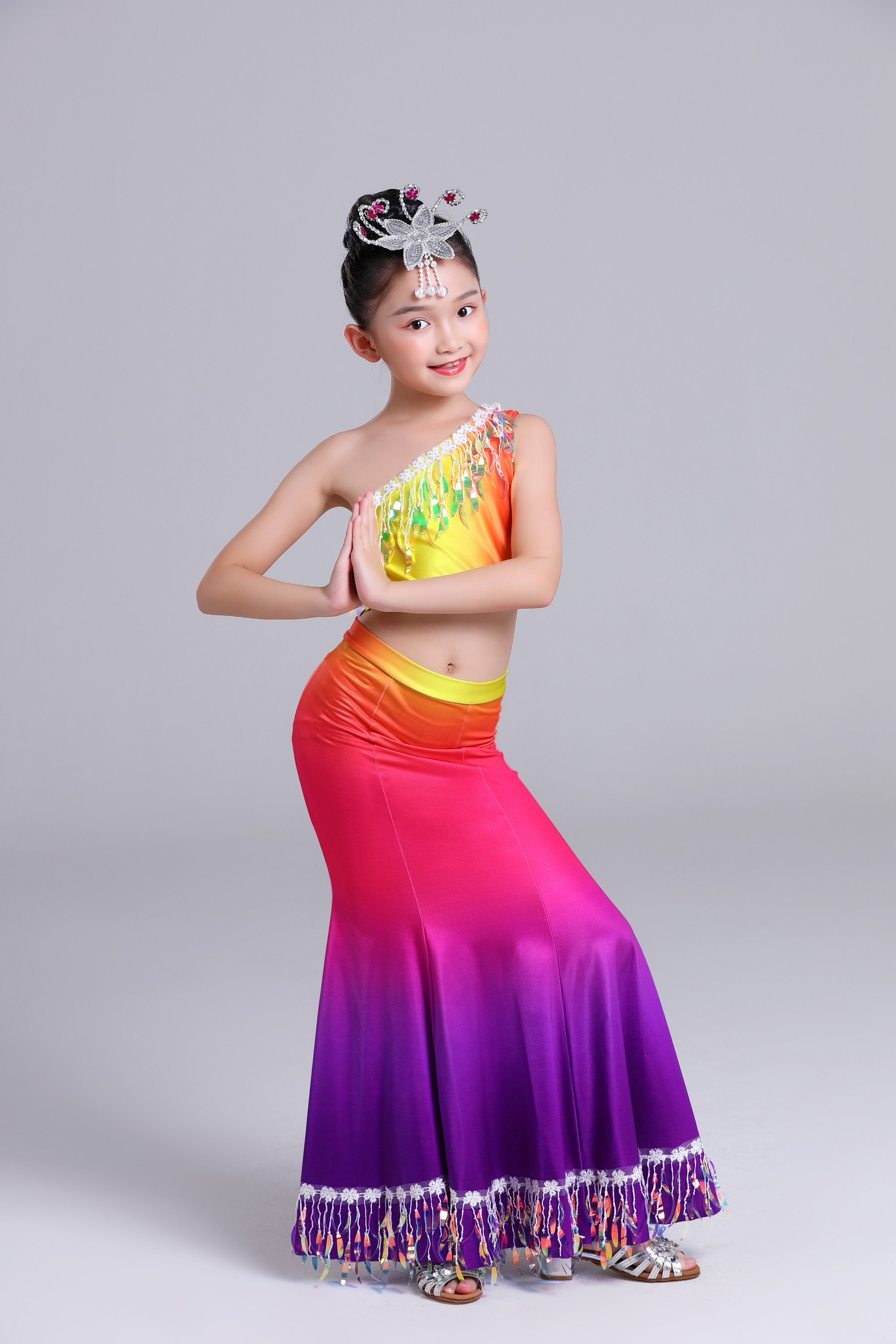 儿童傣族舞服装金孔雀服装彩云之南三人戏水舞幼儿民族舞表演服