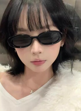 复古百搭小窄框椭圆墨镜女款小脸亚文化y2k旅游拍照雪地太阳眼镜
