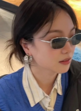 欧美黑框茶色小框方形墨镜韩版时尚高级感显气色素颜海边度假男女