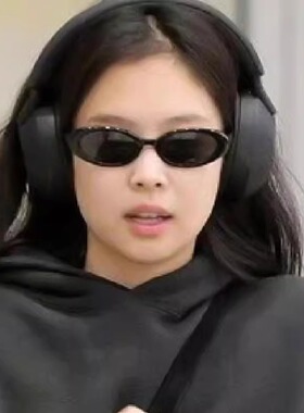 Jennie同款百搭小框窄框扁墨镜女款2025新款小脸方圆脸太阳眼镜gm