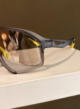 未来感大框太阳眼镜男女骑行护目镜户外运动墨镜防紫外线登山遮阳