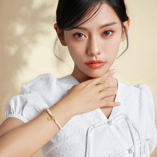 周六福淡水珍珠和田玉手链女福牌S925银七夕礼物送女友 - 图3