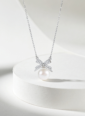 周六福淡水珍珠项链女蝴蝶结链坠S925银优雅节日礼物送女友