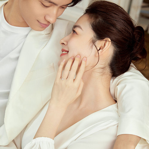 周六福k金钻戒炽恋六爪单镶璀璨0.5克拉求婚30分天然真钻石送女友 - 图3