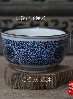 景德镇陶瓷缠枝莲摆件