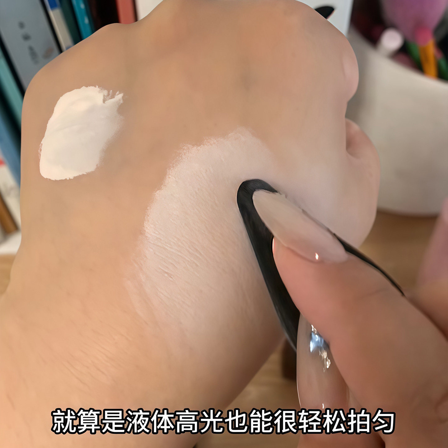 是提亮粉扑该有的形状！仿手型高光粉扑化妆美妆蛋不吃粉底液专用,淘宝优惠券,粉丝福利购,淘宝优惠卷