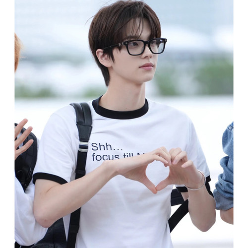 TWS申惟同款撞色短袖T恤白黑男女上衣2025新款夏t爱豆shinyu周边 - 图0