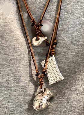 2025经典系列雕刻酒壶项链游牧风可小众高级感单耳酒壶编织筐项链