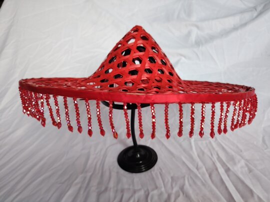 成人跳舞斗笠帽子广场舞成人流苏民族舞演出道具红色竹编舞蹈斗笠