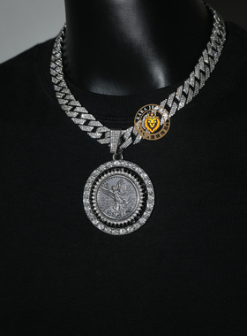 美式西海岸转动天使镶钻圆盘吊坠