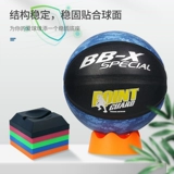 Одержка с поддержкой баскетбола круглый мяч, поддерживающий мячи, размещенные футбольные волейбольные регби, помещая вентиляторы стойки в помещении