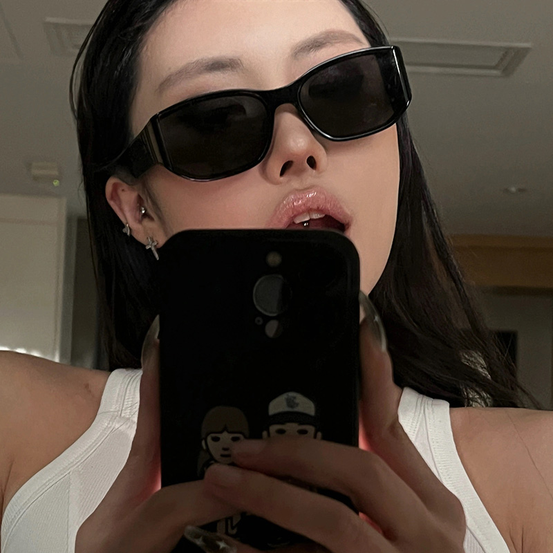 韩版潮流眼镜个性曲面墨镜女显脸小气质凹造型街拍时尚欧美太阳镜 - 图1