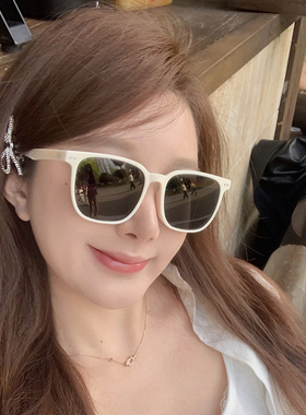 2026新款韩版简约白色方框太阳镜女潮显脸小休闲时尚偏光遮阳墨镜