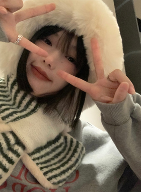 条纹毛绒帽子围巾一体