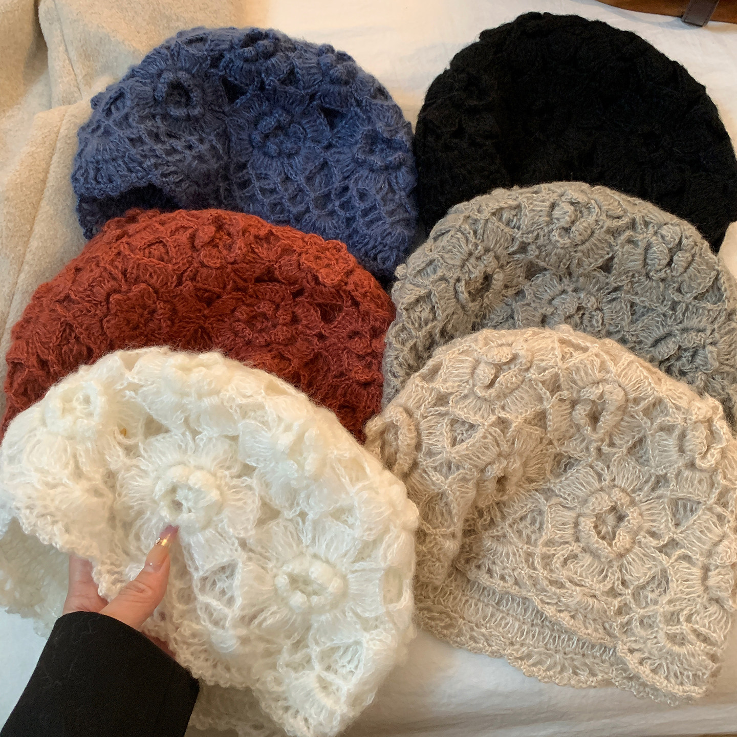 手工钩花编织镂空包头帽女秋冬季大头围保暖冷帽日系文艺针织帽子,淘宝优惠券,粉丝福利购,淘宝优惠卷