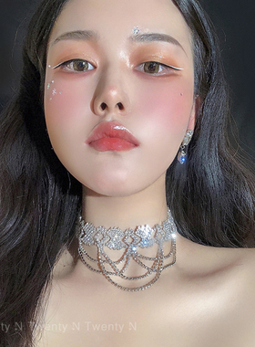 夜宴出逃。c位女明星华丽水钻