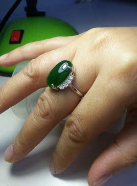 正宗新疆和田碧玉戒指无事牌冰种