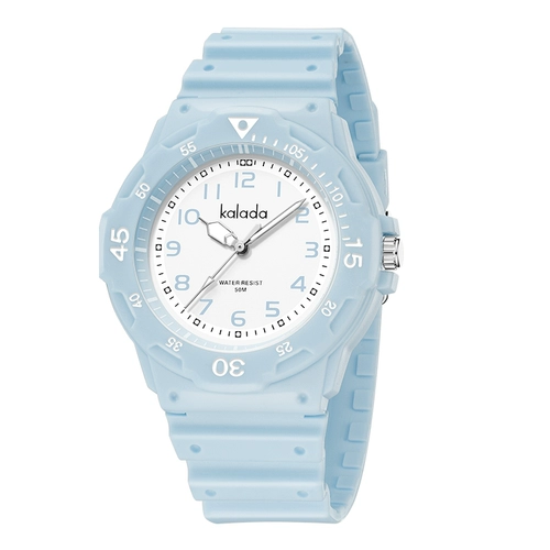 Экзамены за государственными служащими с часами мужчина и женщины младшие школьники Тенденция, простые и тихие вступительные экзамены