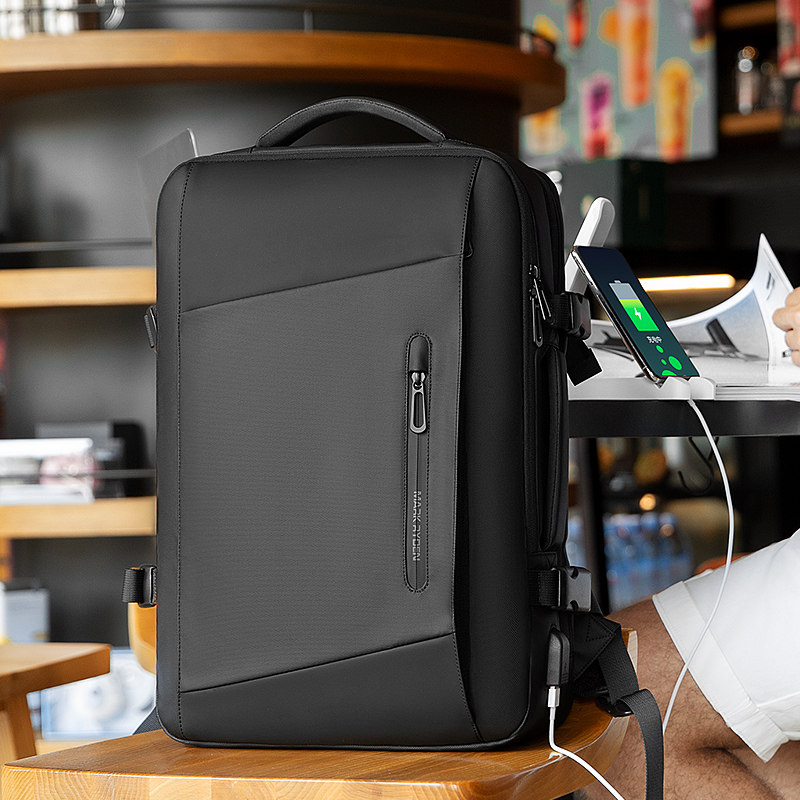  马可莱登双肩背包