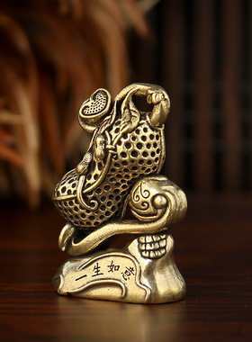 黄铜一生如意花生摆件