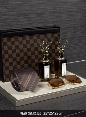 【商务男士衣柜】样板房衣帽间意式轻奢衣服皮鞋咖色主题软装摆件