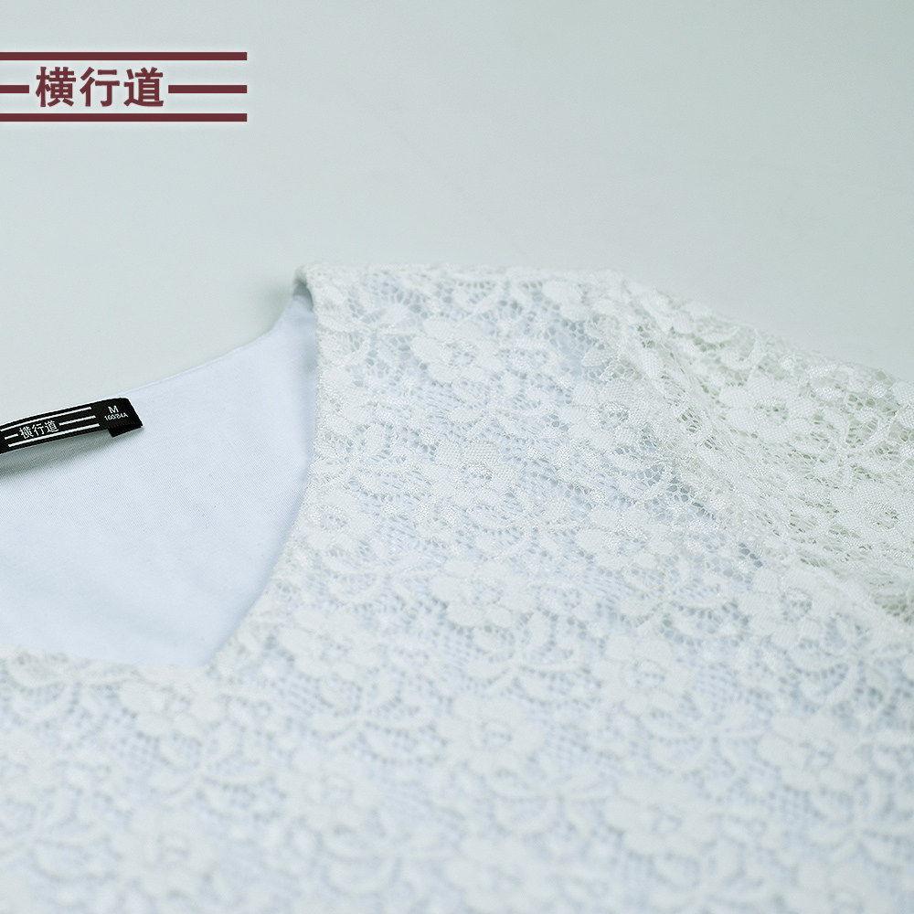 2022夏装新款v领妈妈蕾丝打底衫 横行道T恤