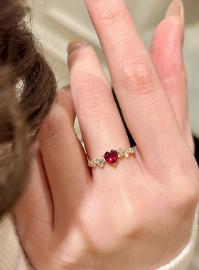 红钻爱心戒指爆闪满钻鸽血红心形指环复古戒指女轻奢小众食指戒