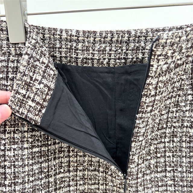 Q.Fan2023 autumn and winter French retro small fragrant fringed skirt button decorated houndstooth arm-wrapped skirt