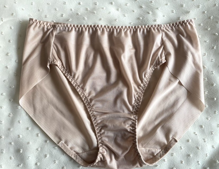 爆款~新出口韩国原单轻薄纯色牛奶丝舒适松弛感速干中高腰女短裤,淘宝优惠券,粉丝福利购,淘宝优惠卷