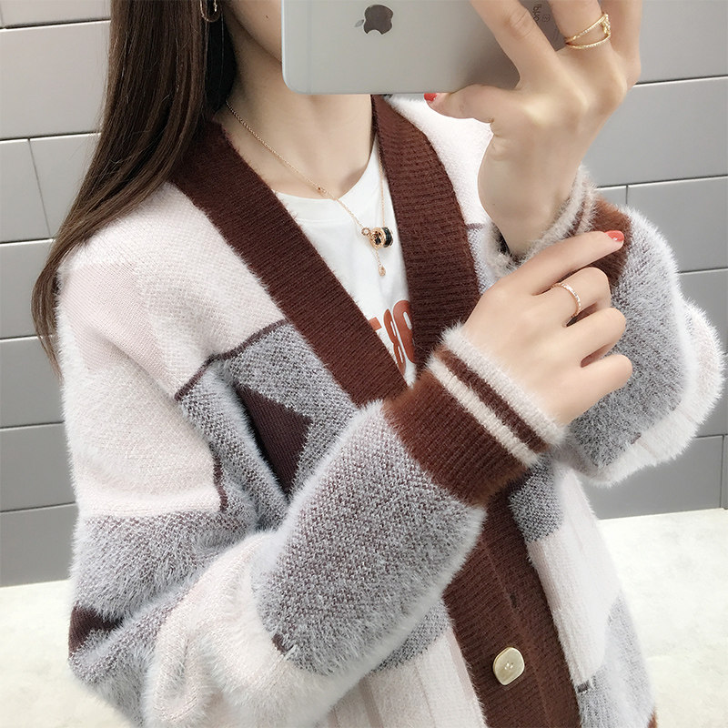 2019春季新款很仙格子仿水貂绒开衫 歌慕妮毛针织衫