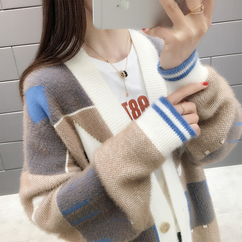 2019春季新款很仙格子仿水貂绒开衫 歌慕妮毛针织衫